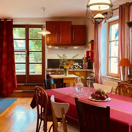 La Maison Des Vignes Bed & Breakfast