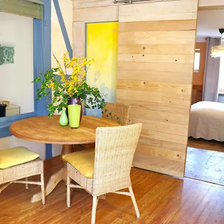 La Maison Des Vignes Bed and Breakfast Katzenthal
